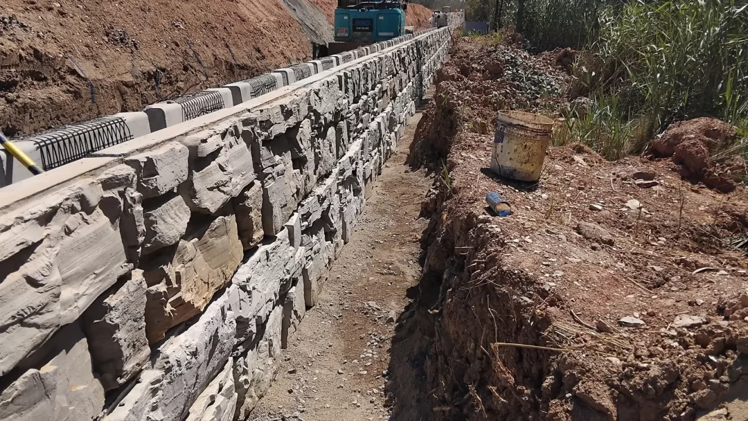 Beachmere MagnumStone Retaining Wall System